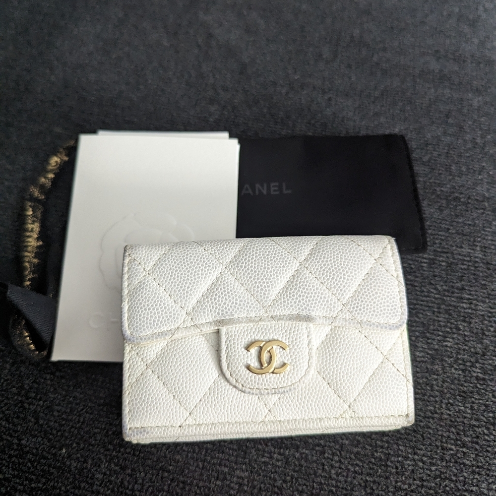 Chanel White Quilted Leather Wallet